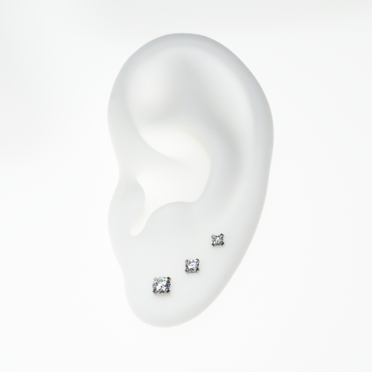 Invictus Threadless Prong CZ